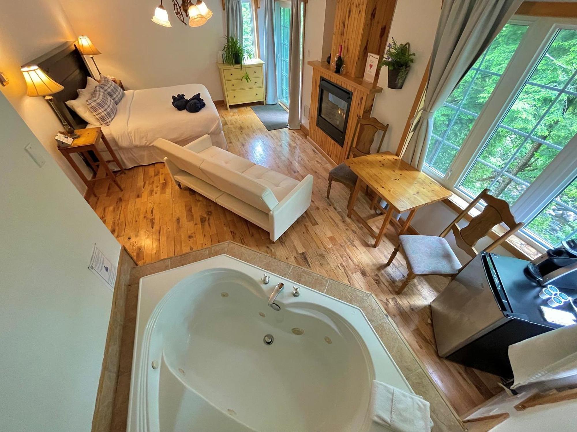 Auberge Spa & Beaux Reves Sainte-Adele Luaran gambar